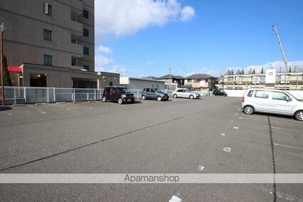 レジデンス名倉[2LDK/55.29m2]の駐車場