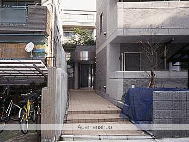 レオパレスユリパレス柏木の玄関写真