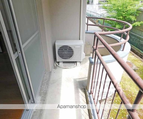 野色マンションの内装写真