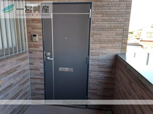 フォブールK&Nの玄関写真