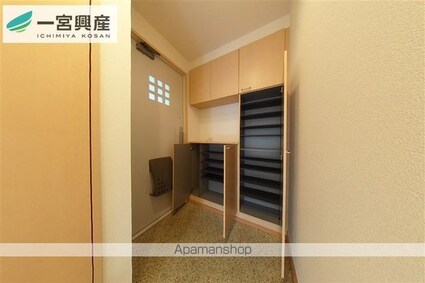 ハーミテージ　Ｃ棟[2LDK/61.6m2]の玄関