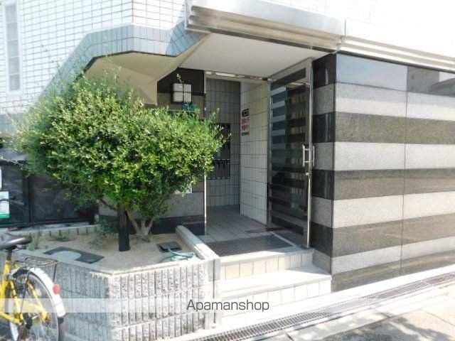 新大阪OMパレスの玄関写真