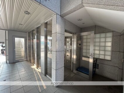 広島県広島市佐伯区五日市中央４丁目[2K/49.9m2]のエントランス