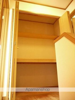 カールド・ファミリア[2LDK/60.03m2]の収納