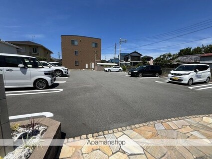 和歌山県和歌山市毛見[2LDK/52.05m2]の駐車場1