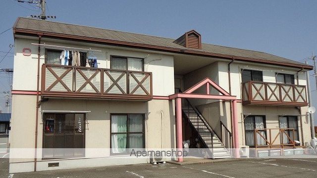 エトワール三津屋D棟の玄関写真