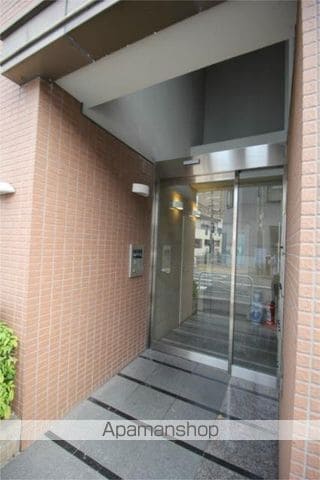 TRビルディングの玄関写真