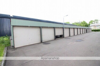 ユカンボシリバーハイツＢ[1LDK/42.03m2]の駐車場2