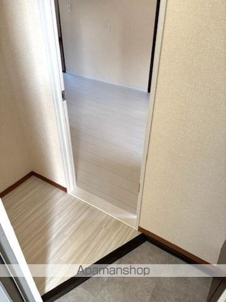 クレストファイブ　Ｃ[3LDK/62.92m2]の玄関