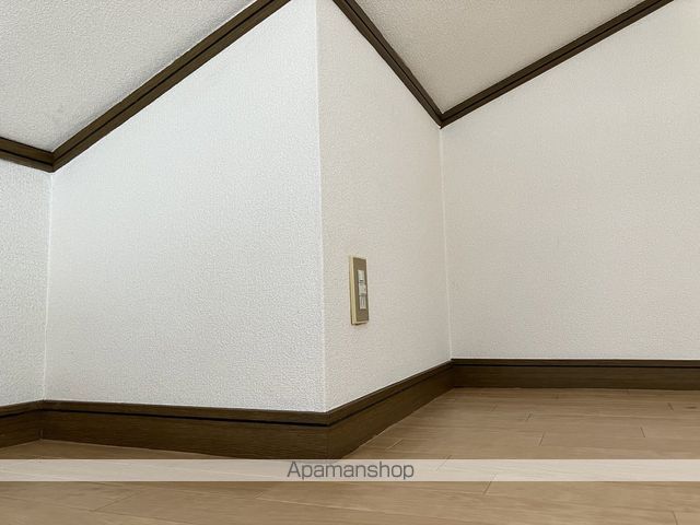 セレナ大橋の内装写真