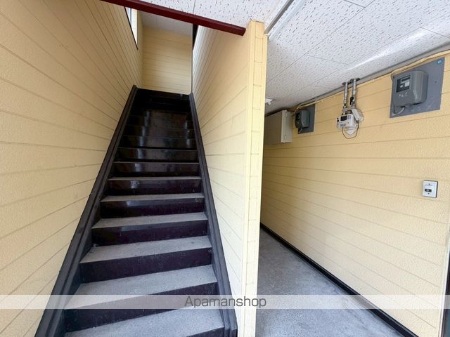 帯広市 2階建 築40年の玄関写真