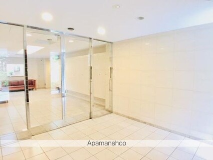 エーデルブルク[2LDK/54.74m2]のエントランス