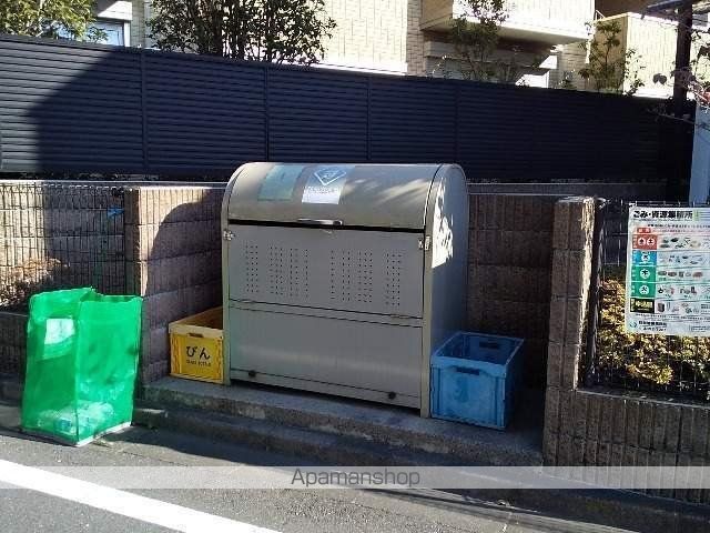 レオパレスYOUー2の外観写真