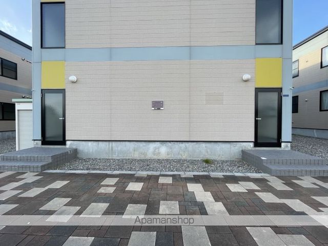 レオパレスセコ参番館の玄関写真