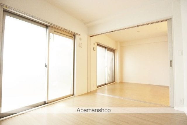ルミエール箱崎駅前の内装写真