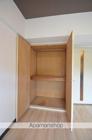 HONESTの内装写真