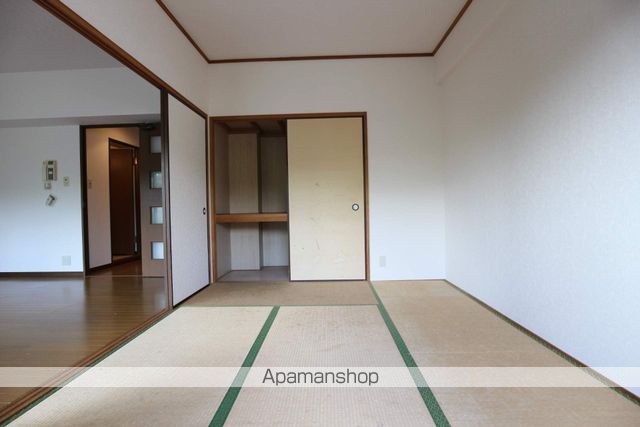 クレスト6の内装写真