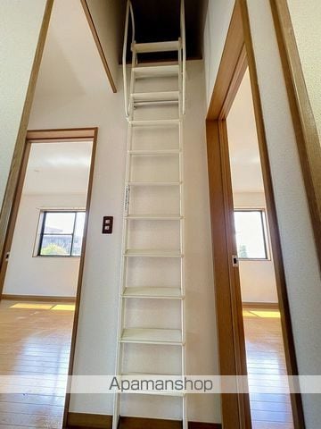 市ヶ尾森ビル七番館の内装写真