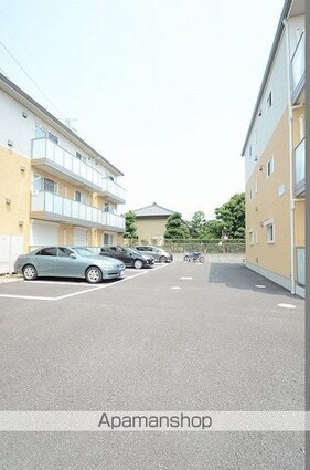 ブルックスターⅡ[2LDK/54.76m2]の駐車場