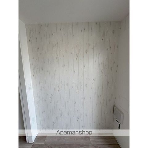 コンフォリア・リヴ淡路町一丁目の内装写真