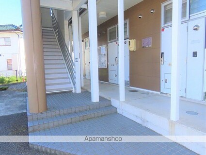 レオパレス中御所[1K/20.28m2]のエントランス