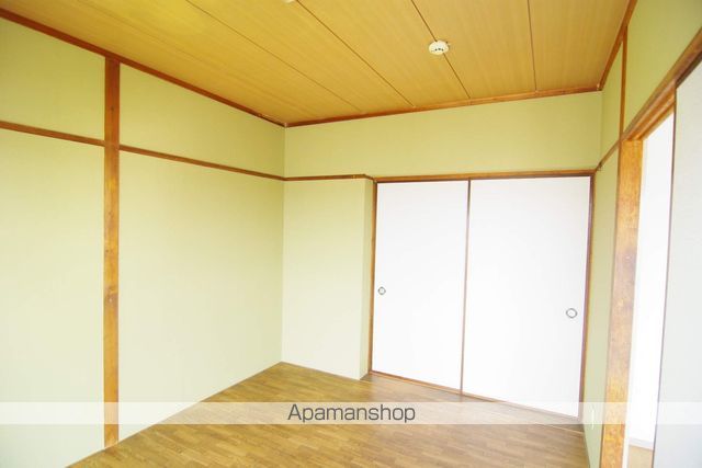 棚尾マンションの内装写真