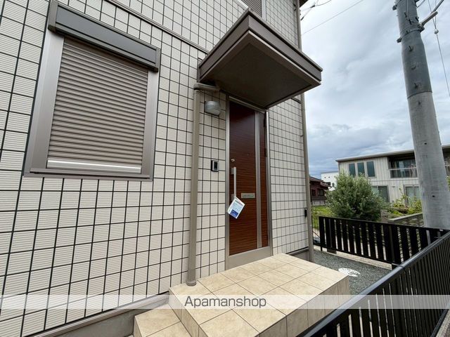 東海道本線 国府津駅 徒歩23分 2階建 築7年の玄関写真