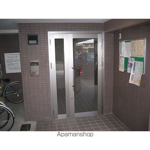 シティライフ藤ヶ丘の玄関写真