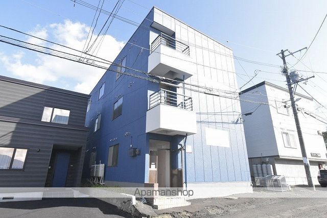 OMレジデンス札大前の外観写真