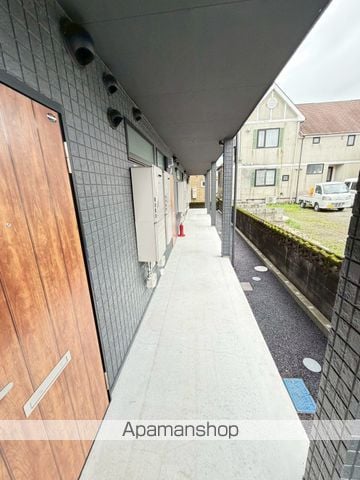 ENSIA IIIの玄関写真