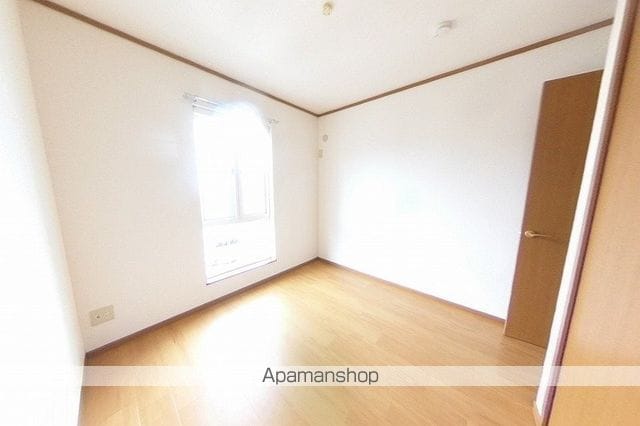 グローリアスIIの内装写真