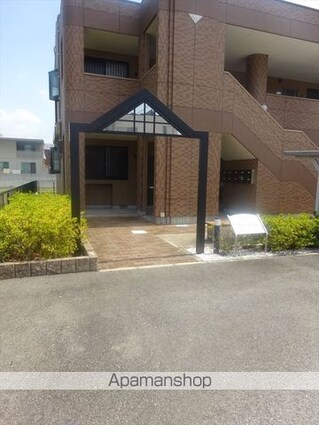 和歌山県和歌山市栗栖[1LDK/45.36m2]のエントランス1