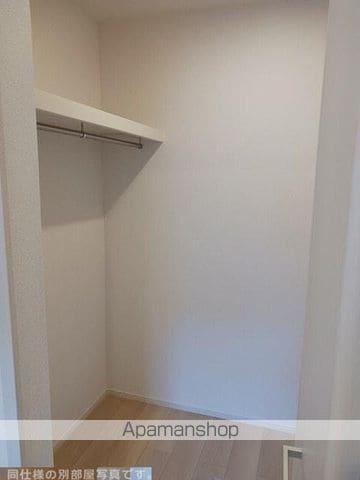 ネーベン パーク 7182の内装写真
