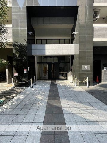 ADEN T0WER 本町イーストの玄関写真