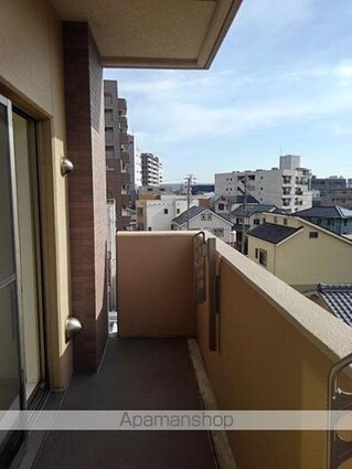 愛知県名古屋市千種区吹上１丁目[1LDK/46.7m2]のバルコニー