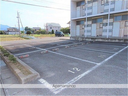 レオパレス喜多村[1K/20.28m2]の駐車場1