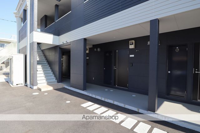 MAISON DOMANI メゾン ドマーニの玄関写真