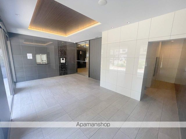 ESLEAD大阪城PREMIERの玄関写真