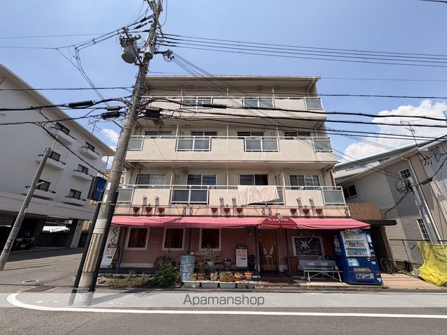 ツインビルB棟の外観写真