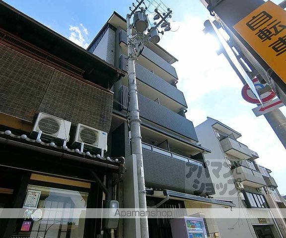 J&N三条神宮前の外観写真