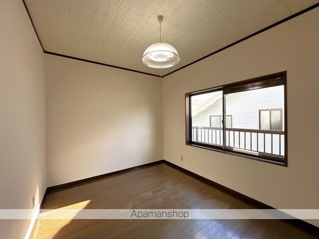 関根戸建て 西棟の内装写真