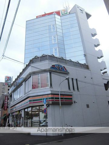 恒志堂伏見ビルの外観写真