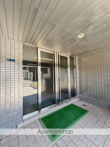 マンションRIVAGEの玄関写真