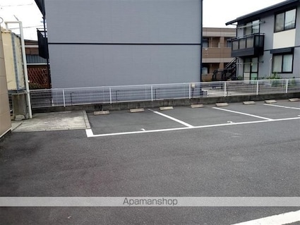 レオパレスマユリカⅢ[1K/23.74m2]の駐車場