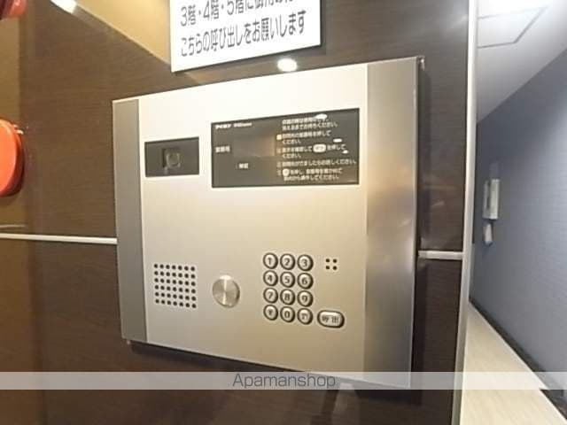 アイコート六番の玄関写真