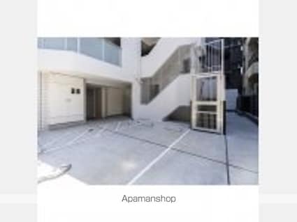 コンフォリア・リヴ下落合[1DK/25.22m2]の駐車場