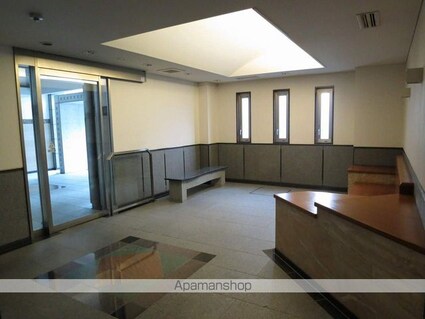 東京都世田谷区羽根木１丁目[1LDK/49.23m2]の共用部2