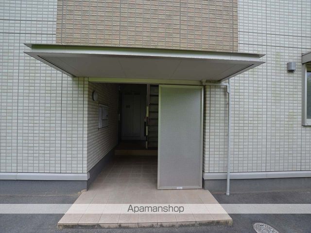 ソレイユA棟の玄関写真