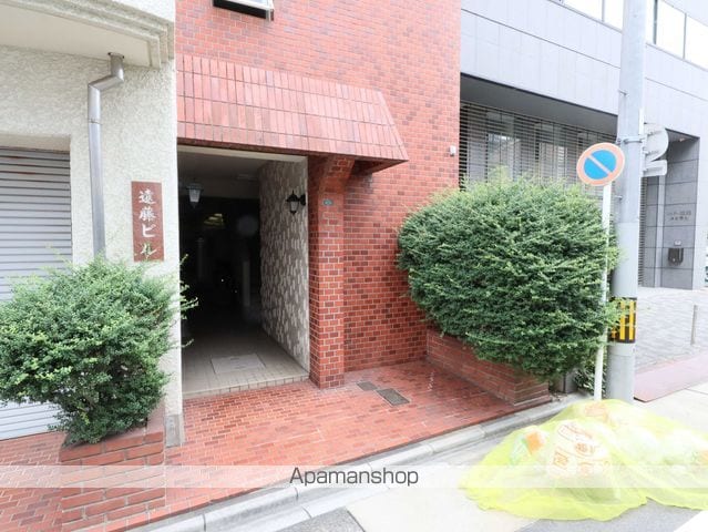 遠藤ビルの玄関写真