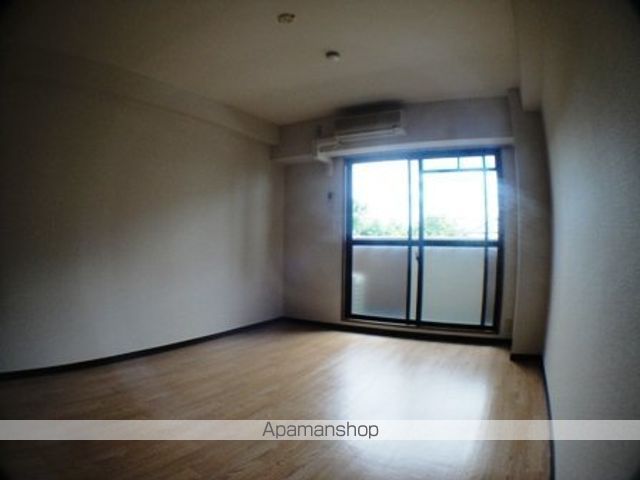 Avenueの内装写真